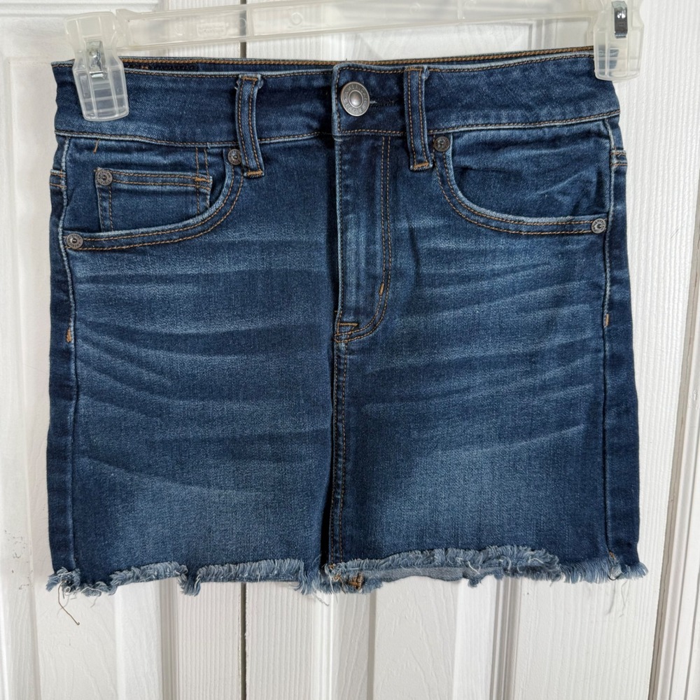 American Eagle Denim Mini‎ Skirt 2 Blue High Rise Raw Hem Y2K Indie Dark Wash